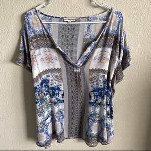 🤎Like New🤎 Artisan Paisley V-neck blouse